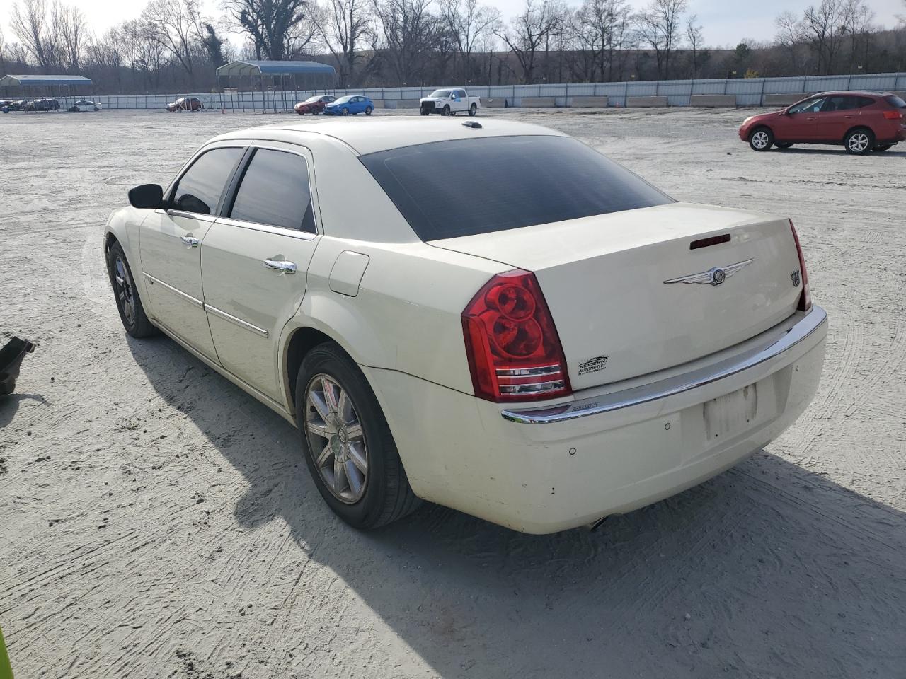 2010 Chrysler 300 - Image 2