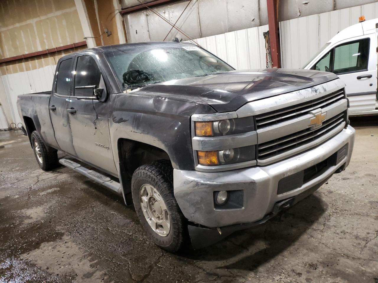 2015 Chevrolet Silverado - Image 4