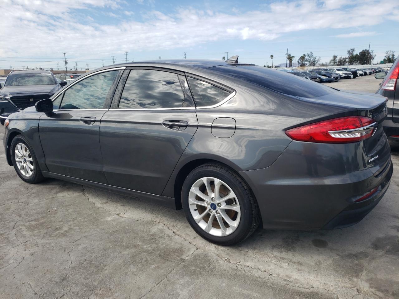 3FA6P0LU5KR205326 FORD FUSION 2019