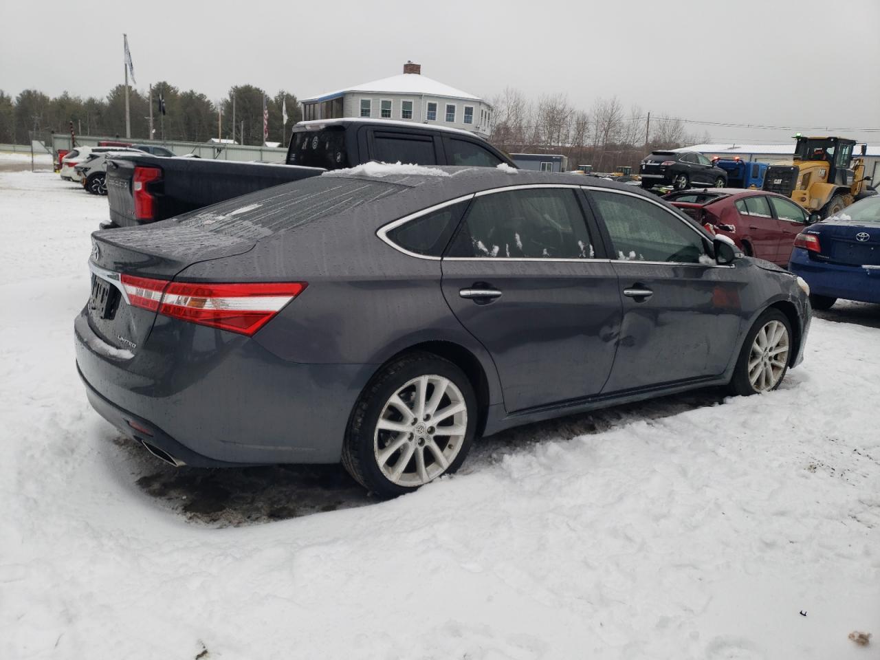 2013 Toyota Avalon - Image 3
