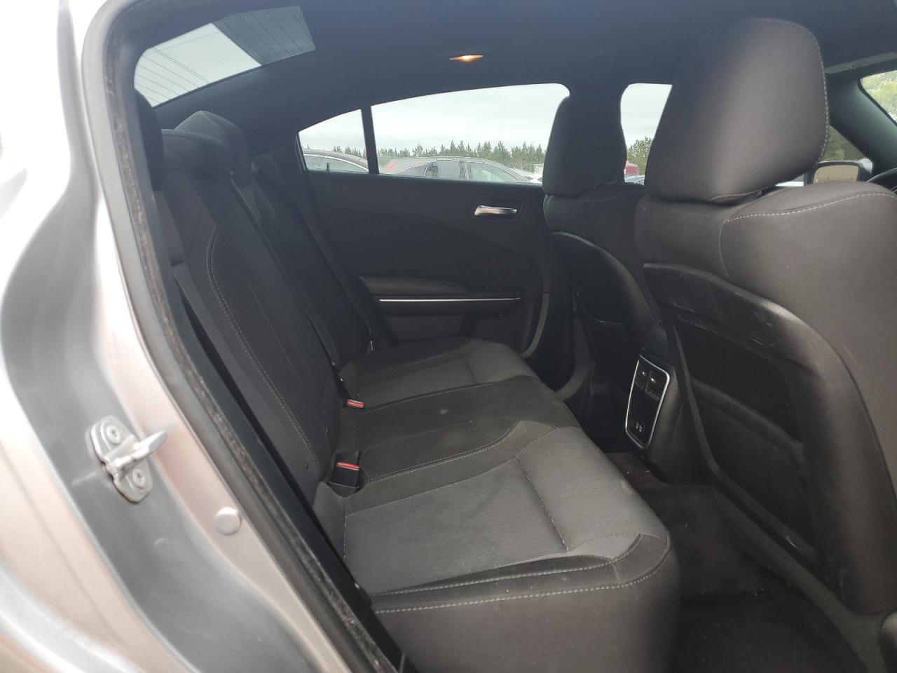 2018 Dodge Charger - Image 10