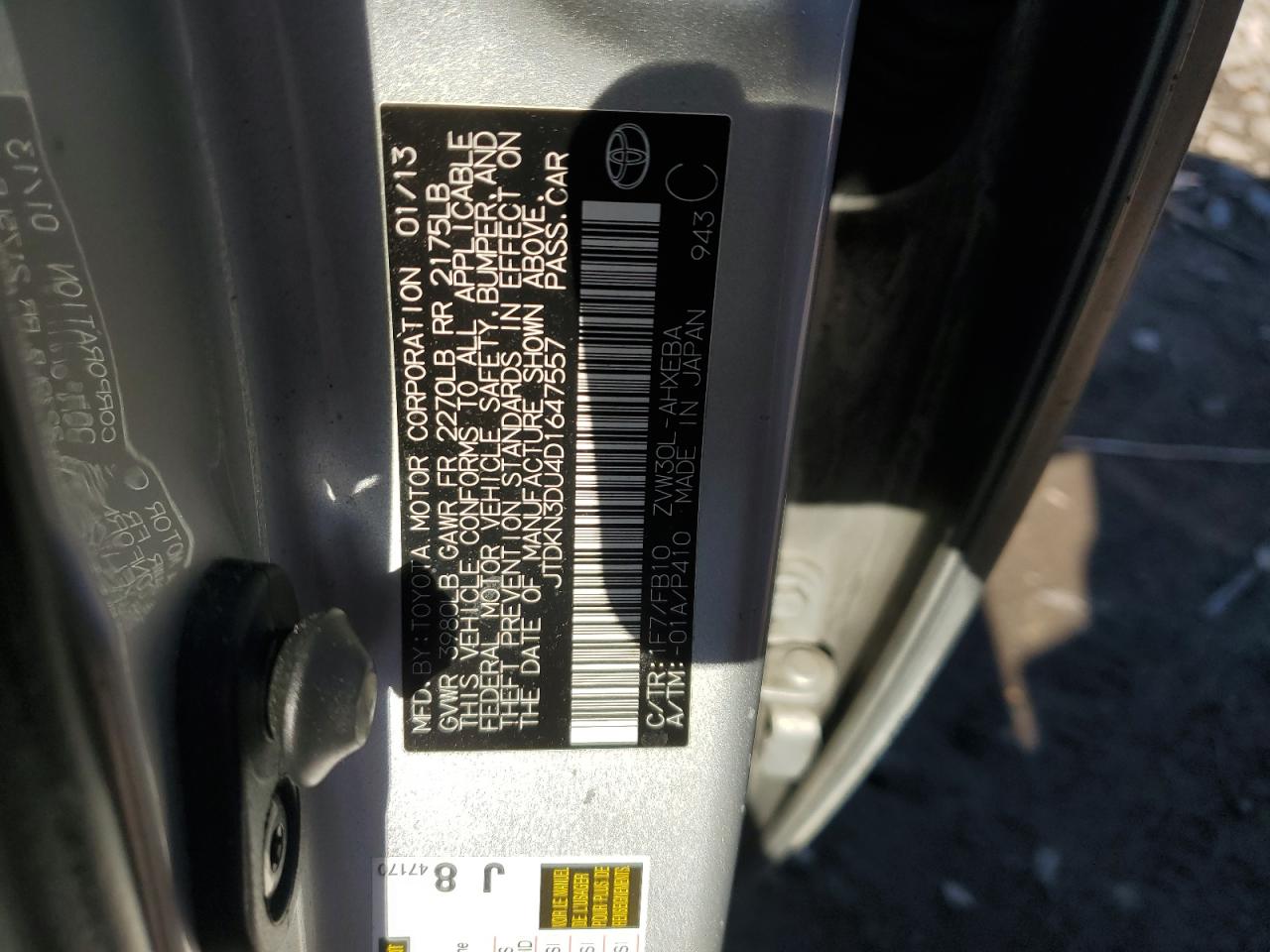 2013 Toyota Prius - Image 12