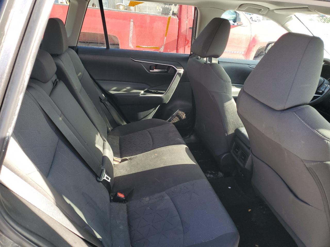 2022 Toyota RAV 4 - Image 11