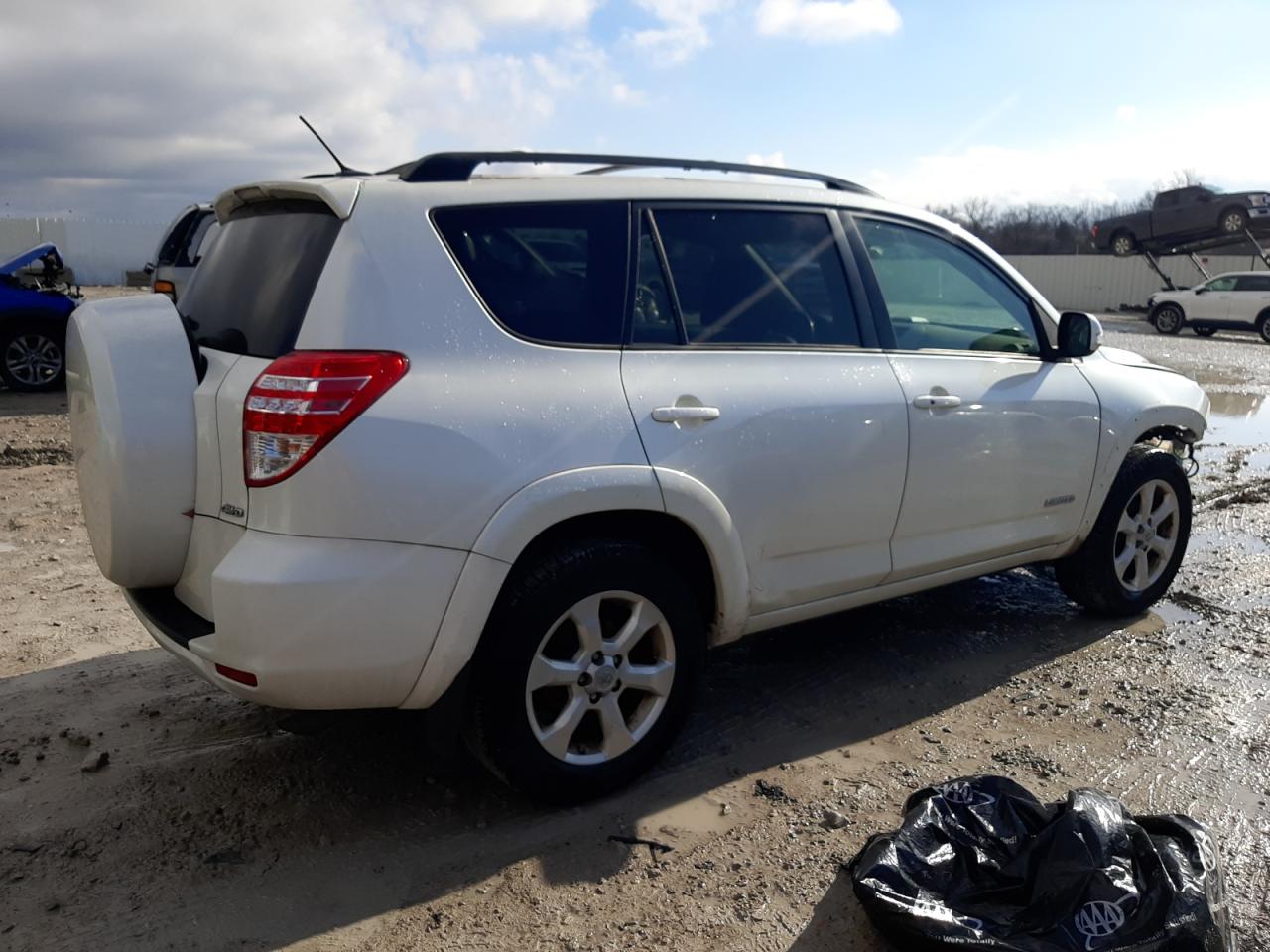 2010 Toyota RAV 4 - Image 3