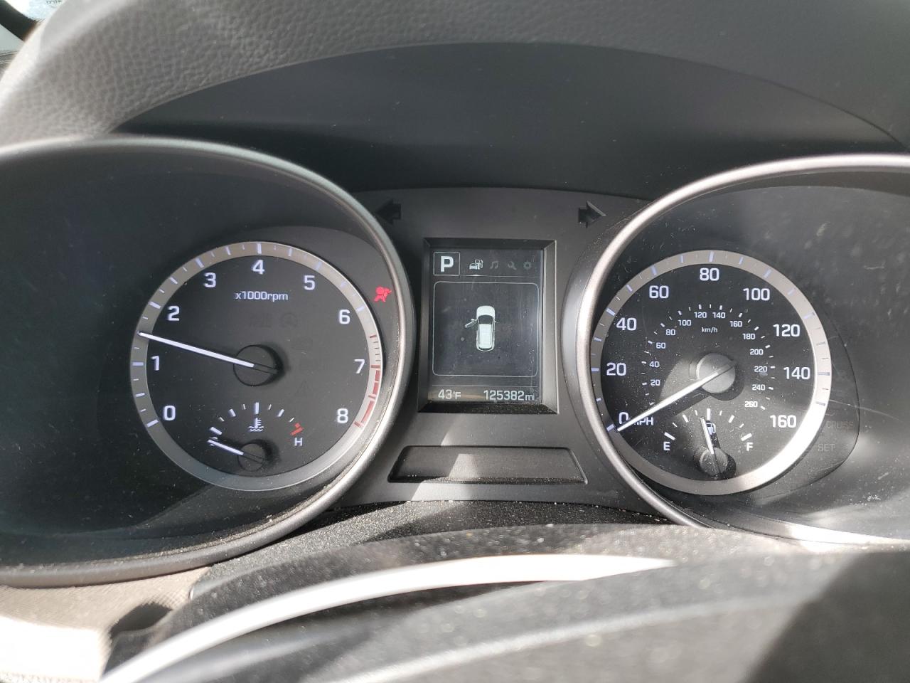 2018 Hyundai Santa Fe - Image 9