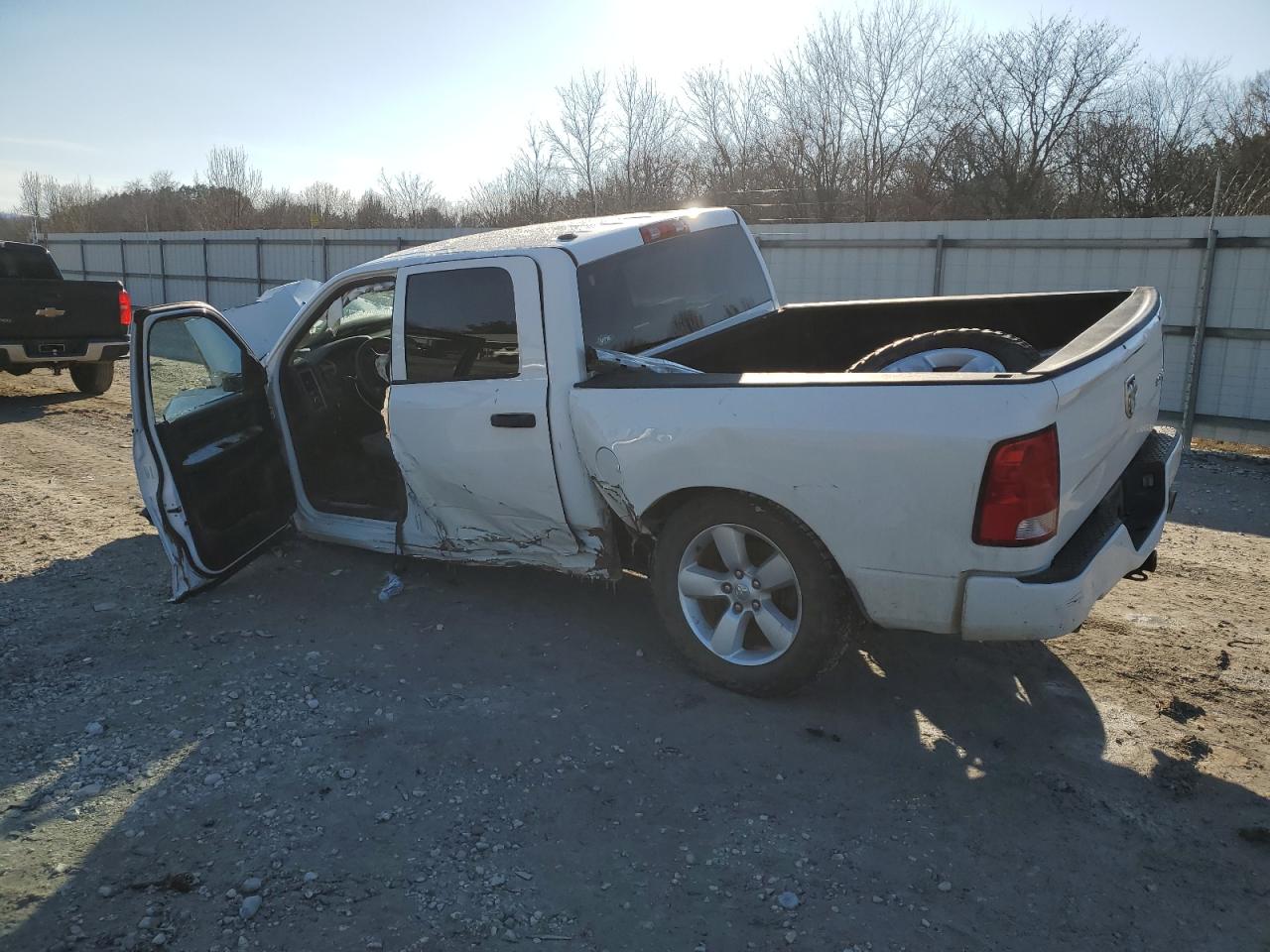 2014 RAM 1500 - Image 2