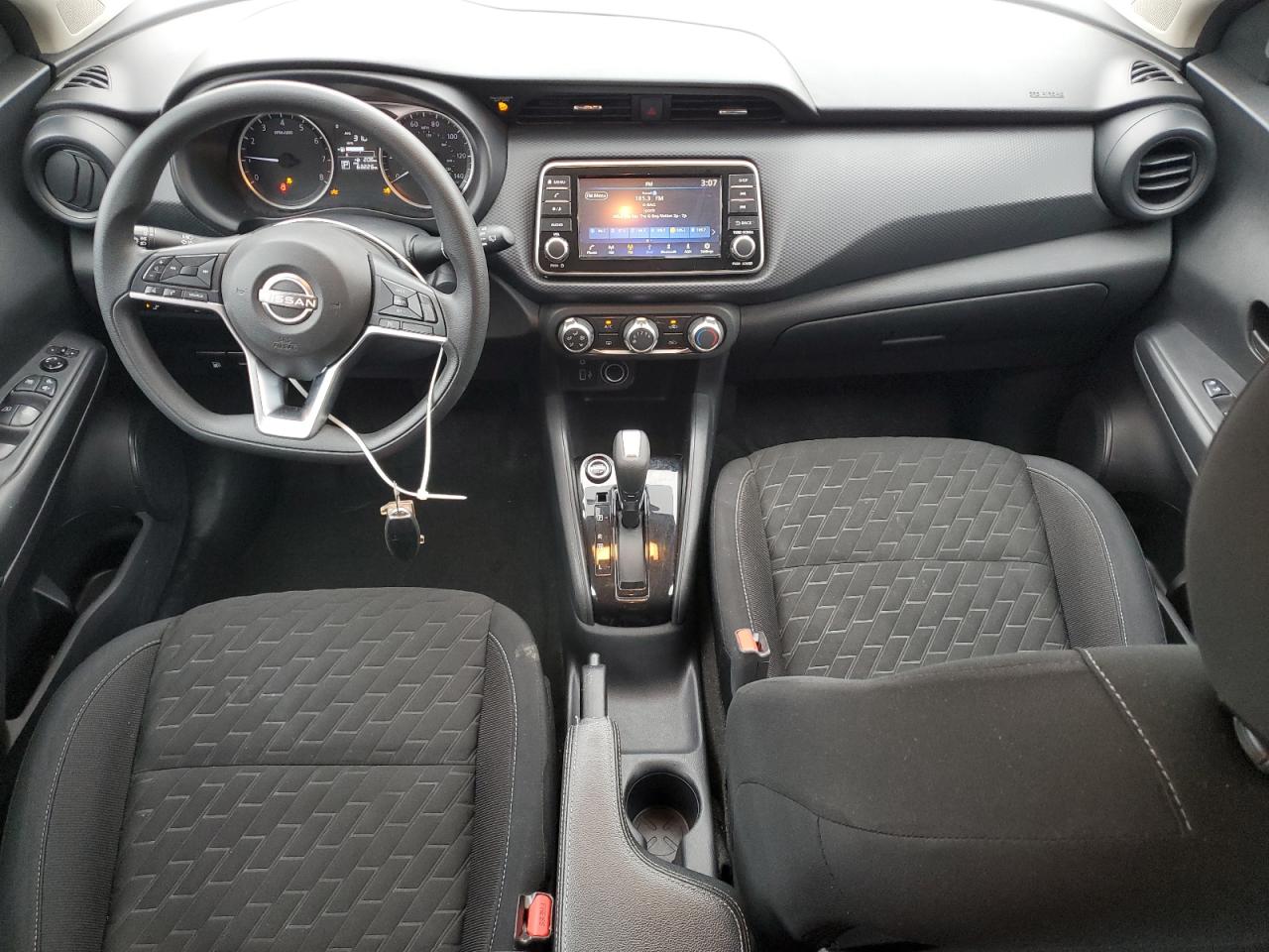 2022 Nissan Kicks - Image 8