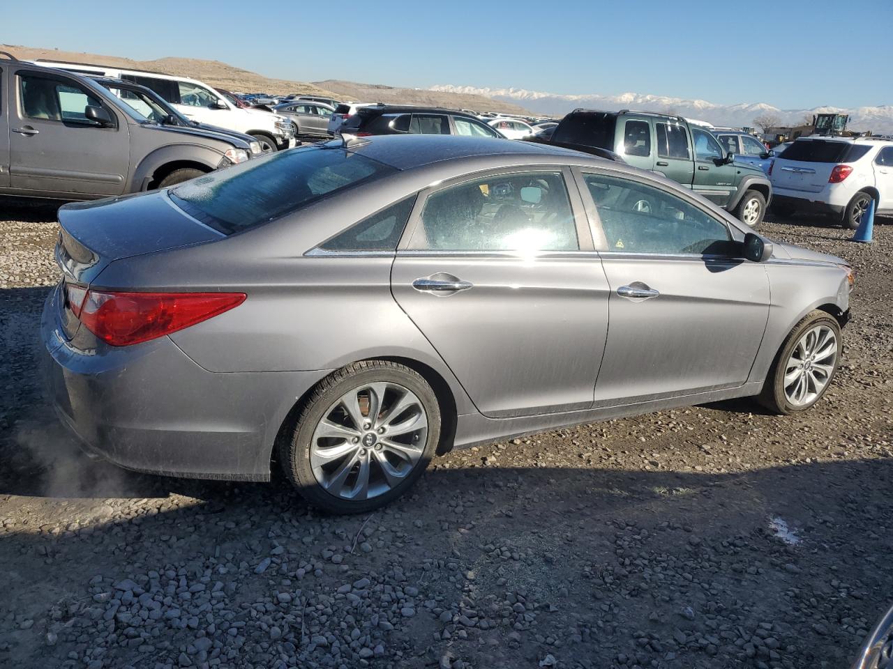 2012 Hyundai Sonata - Image 3