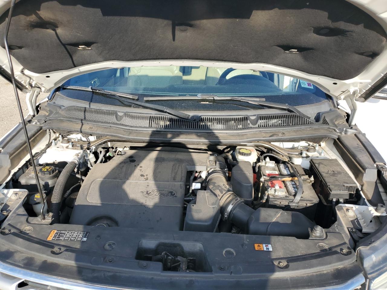 2016 Ford Explorer - Image 13