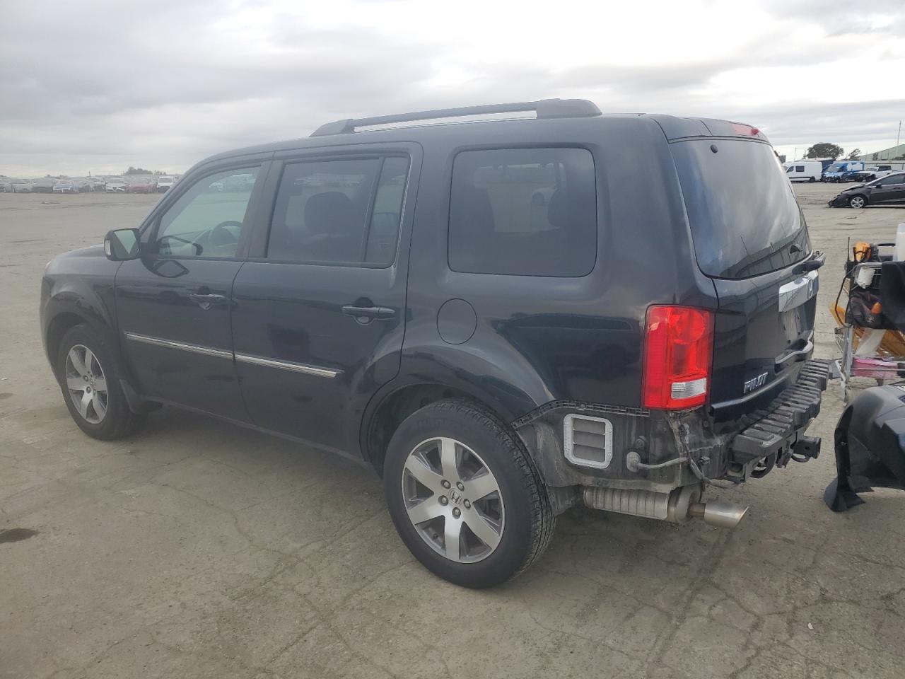 2014 Honda Pilot - Image 2
