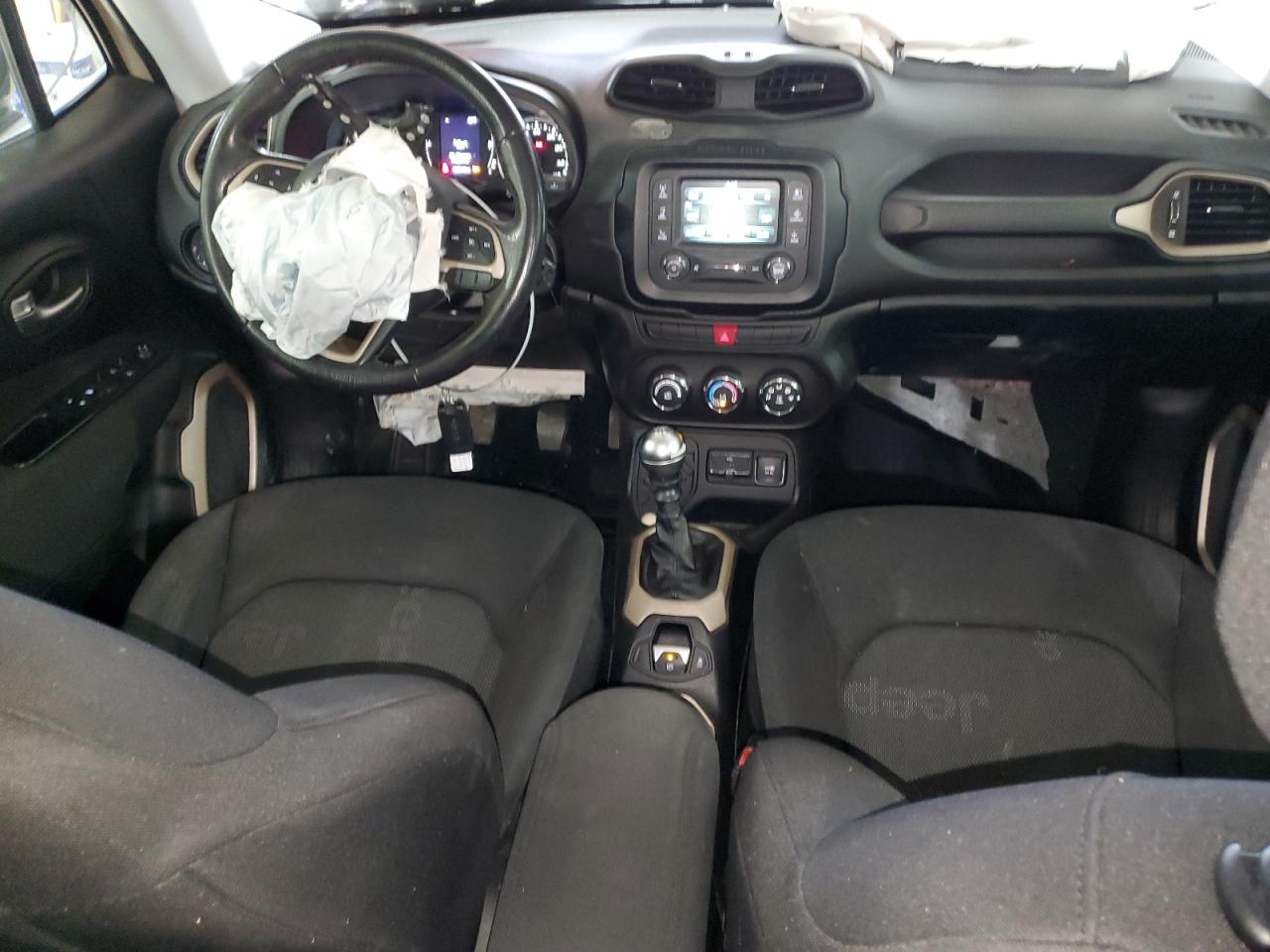 2015 Jeep Renegade - Image 8