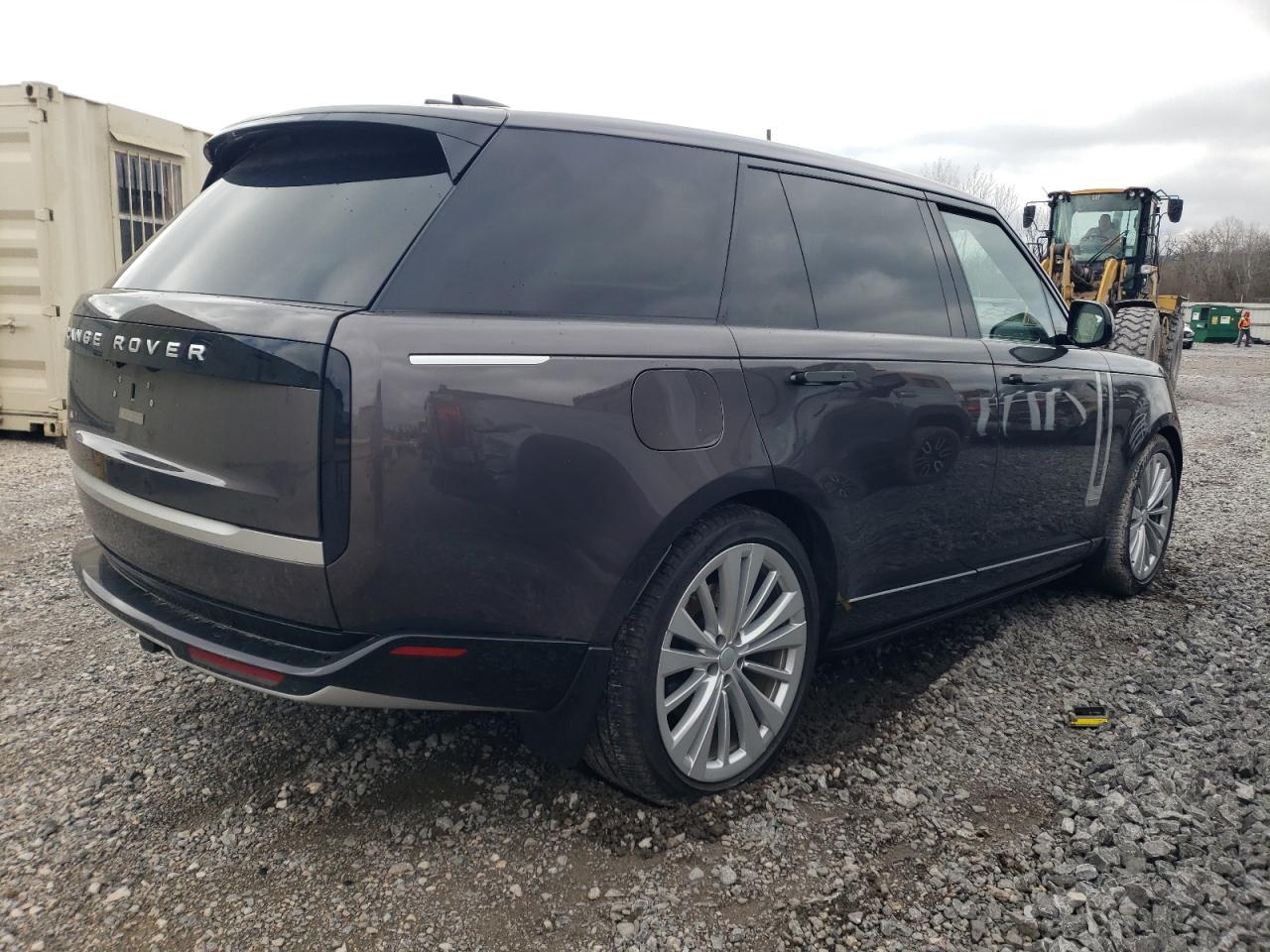 2024 Land Rover Range Rover - Image 3