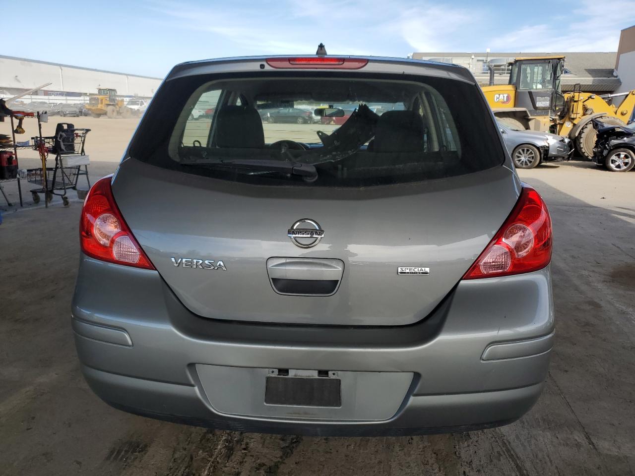 2012 Nissan Versa - Image 6
