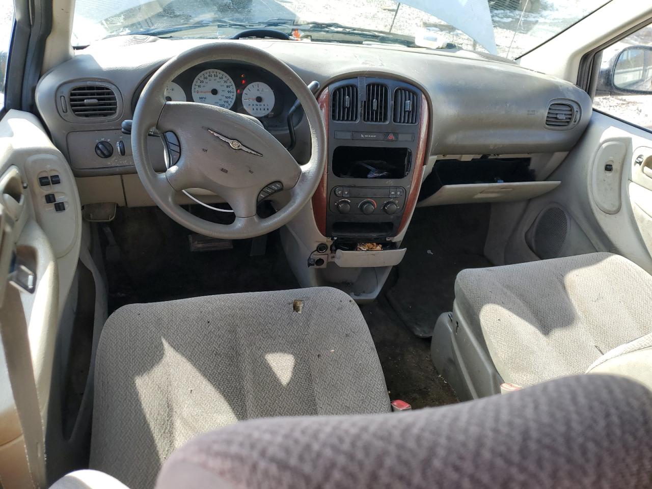 2006 Chrysler Town & Country - Image 8