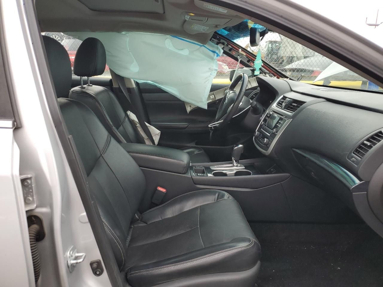 2017 Nissan Altima - Image 7
