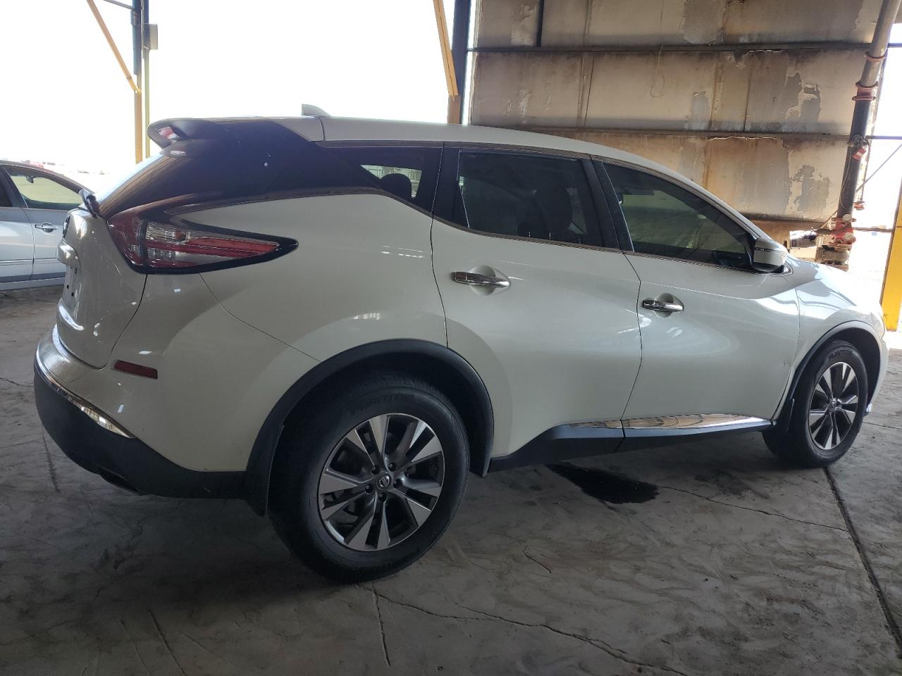 2017 Nissan Murano - Image 3