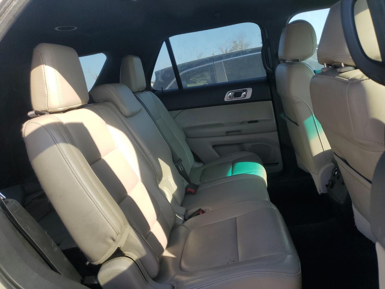 2011 Ford Explorer - Image 11