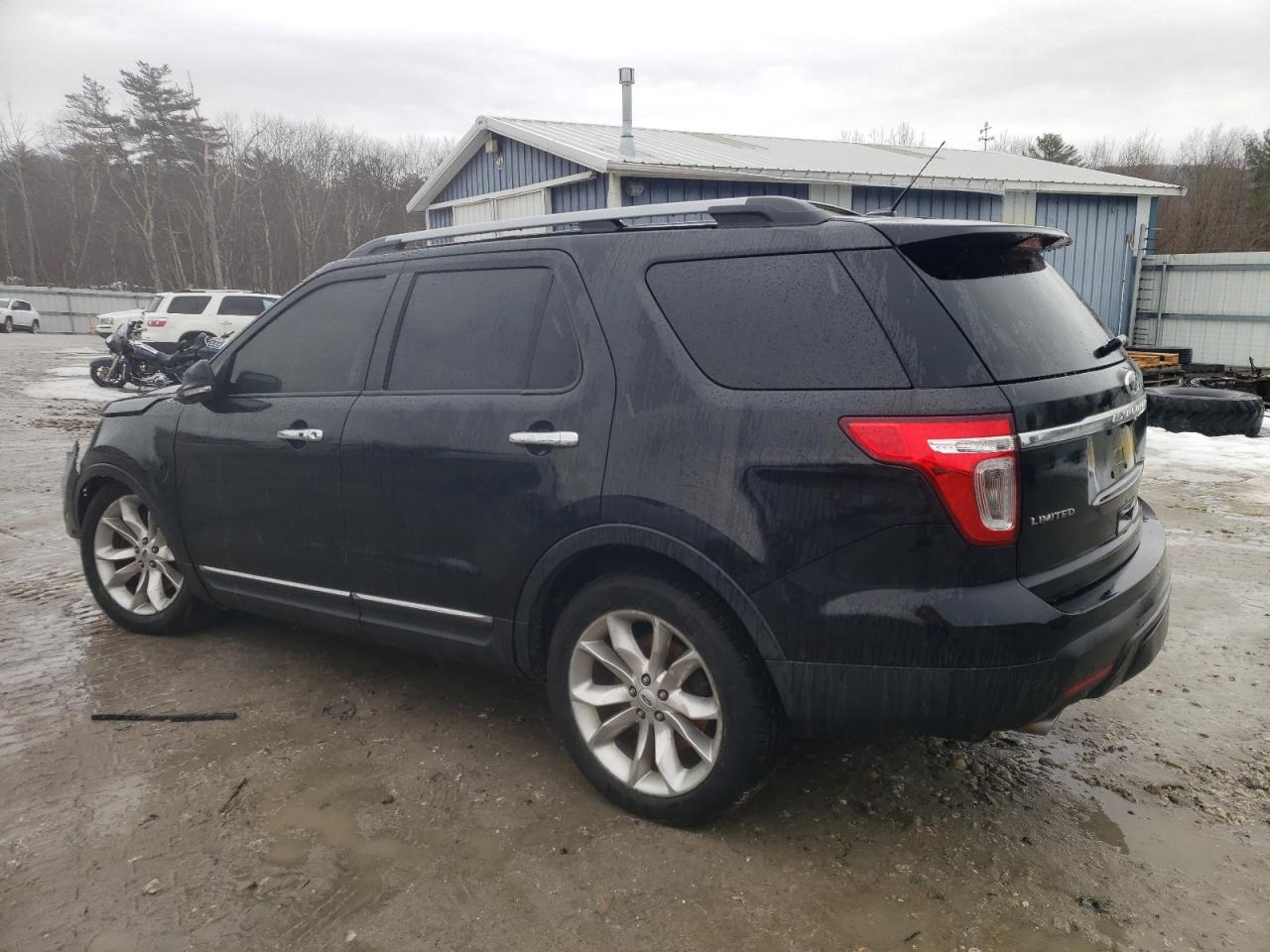 2015 Ford Explorer - Image 2