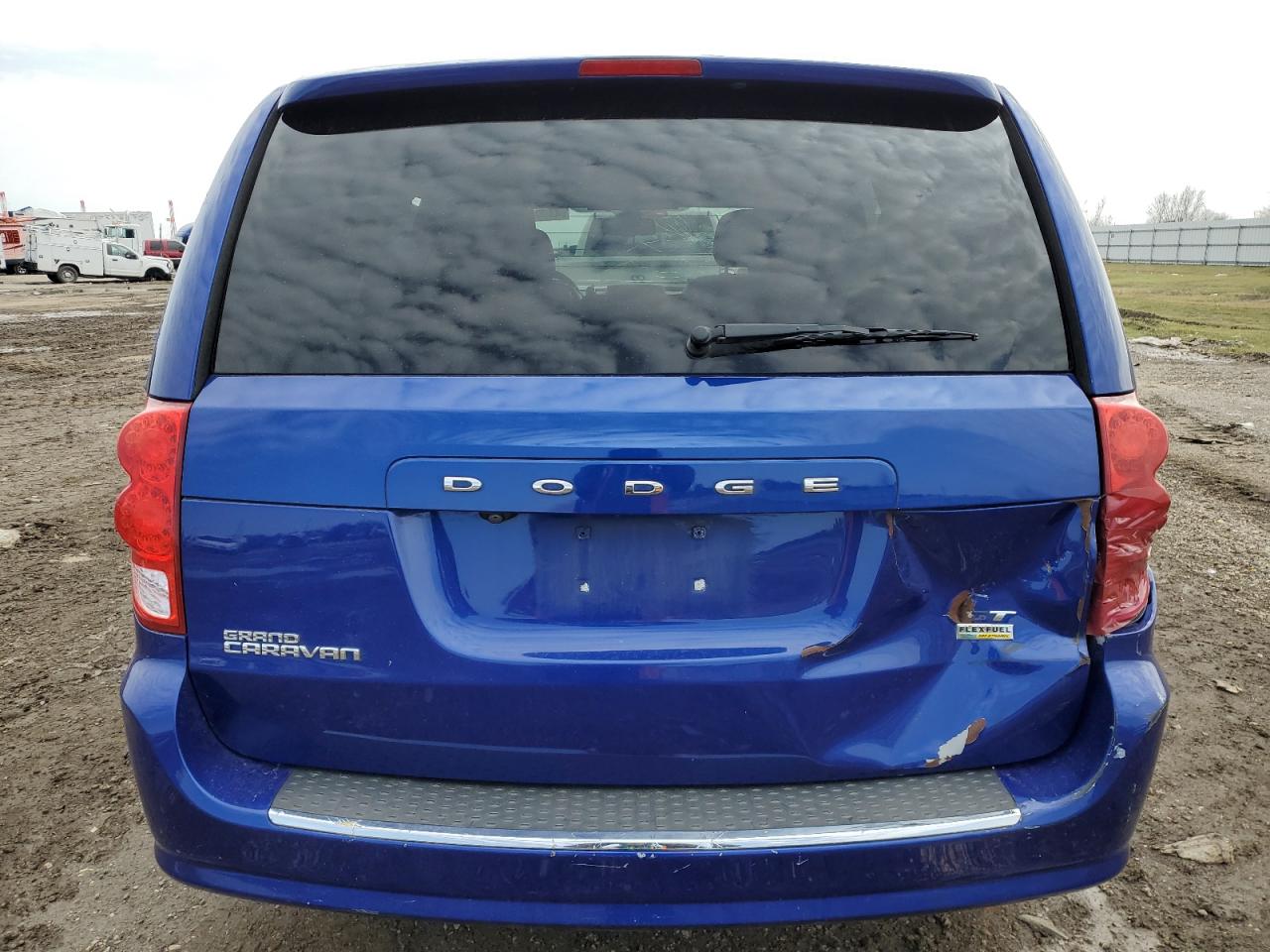 2018 Dodge Caravan - Image 6