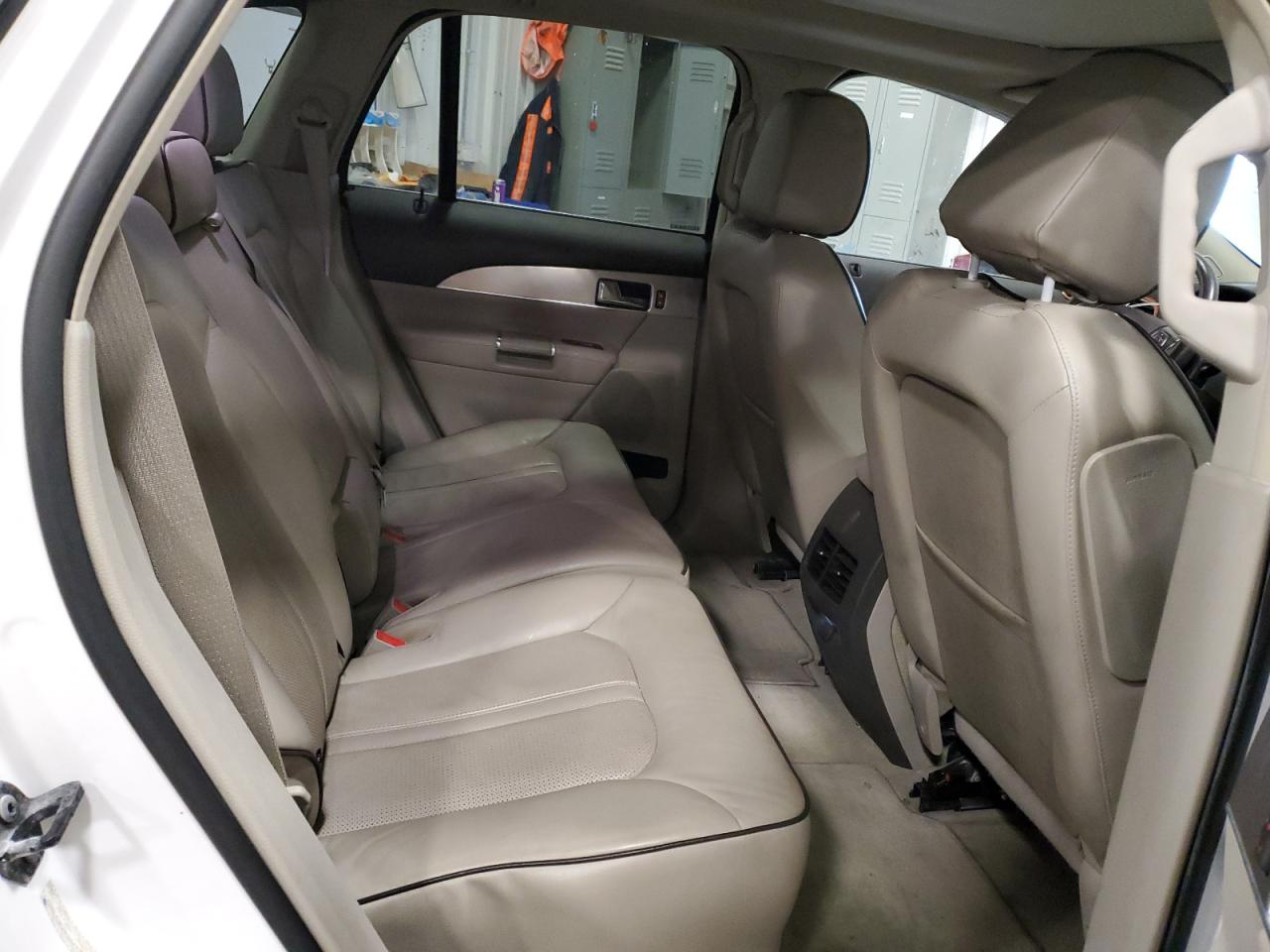 2013 Lincoln MKX - Image 11
