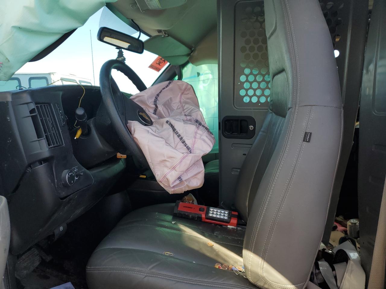 2018 Chevrolet Express - Image 7