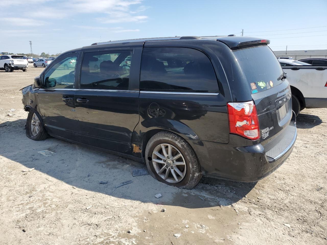 2018 Dodge Caravan - Image 2
