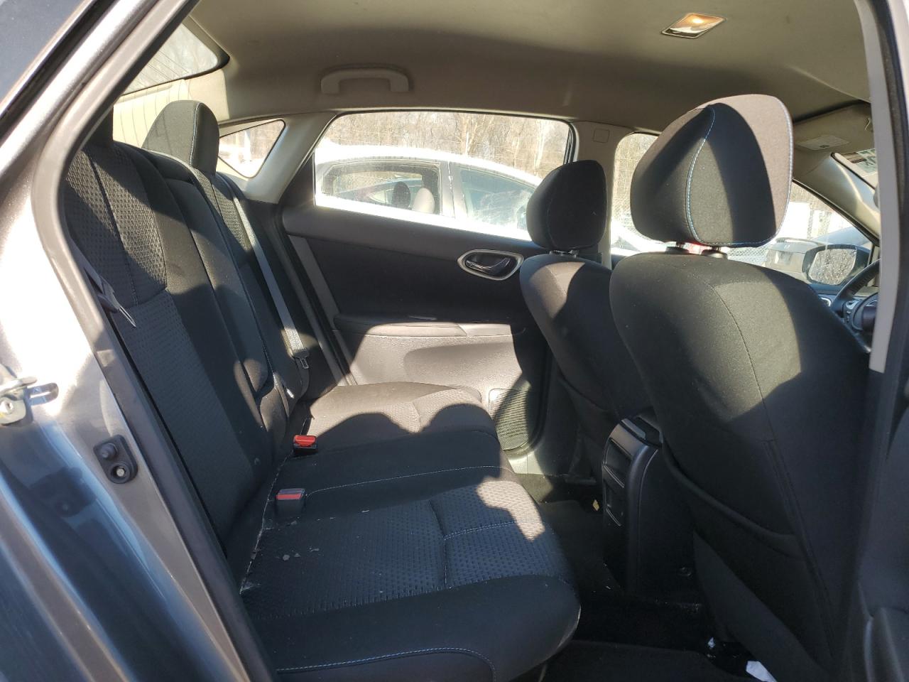 2017 Nissan Sentra - Image 10