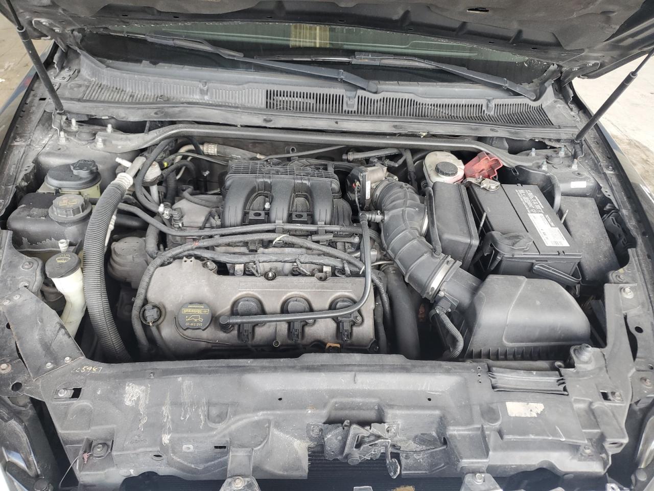 2012 Ford Taurus - Image 11