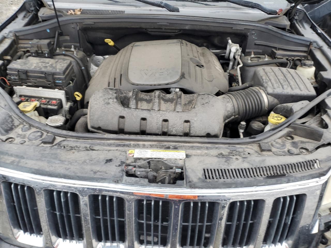 2011 Jeep Grand Cherokee - Image 12