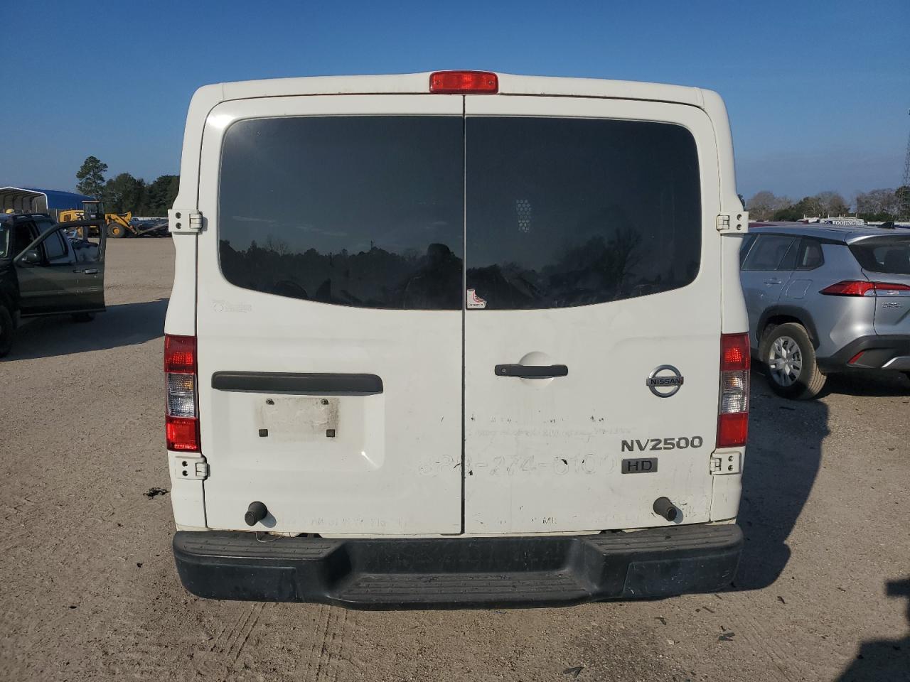 2013 Nissan NV - Image 6