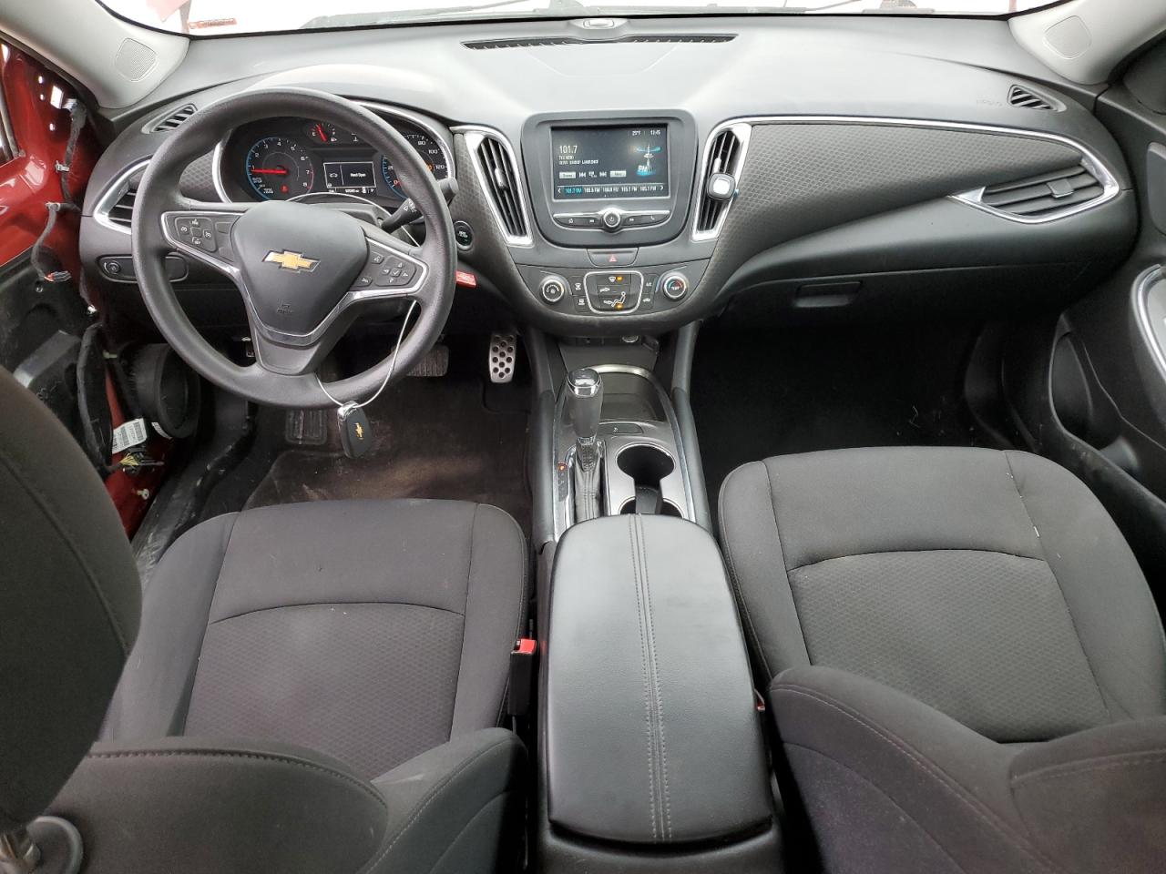1G1ZE5ST9GF231573 CHEVROLET MALIBU 2016