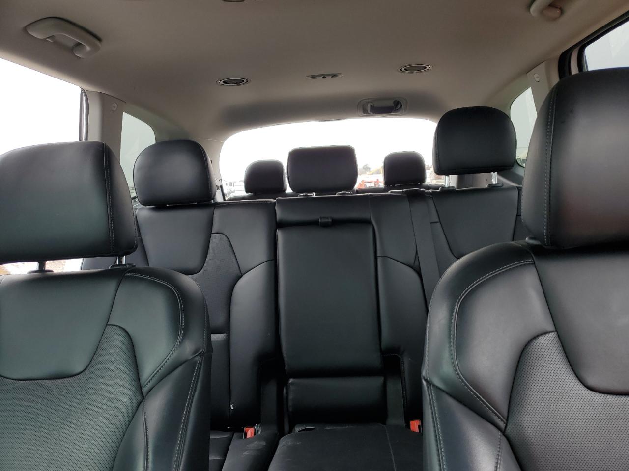2022 Kia Telluride - Image 10