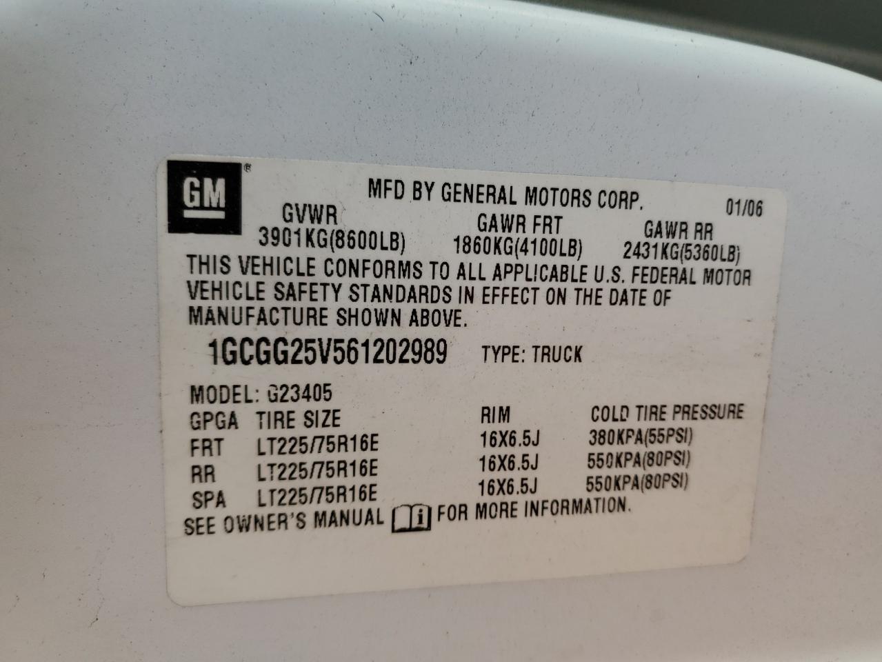 2006 Chevrolet Express - Image 12