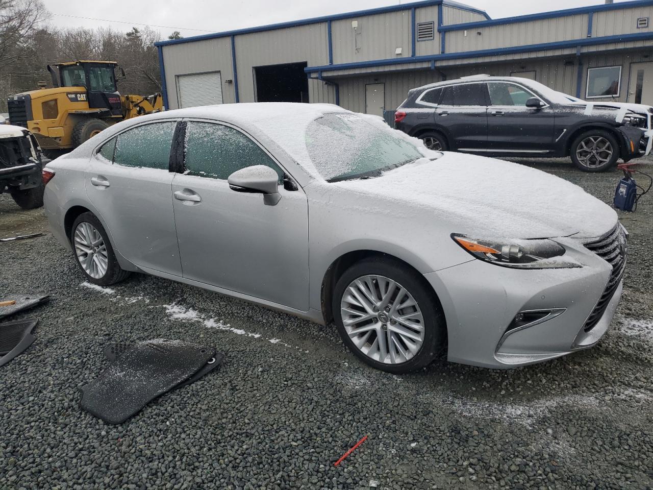 2016 Lexus ES - Image 4