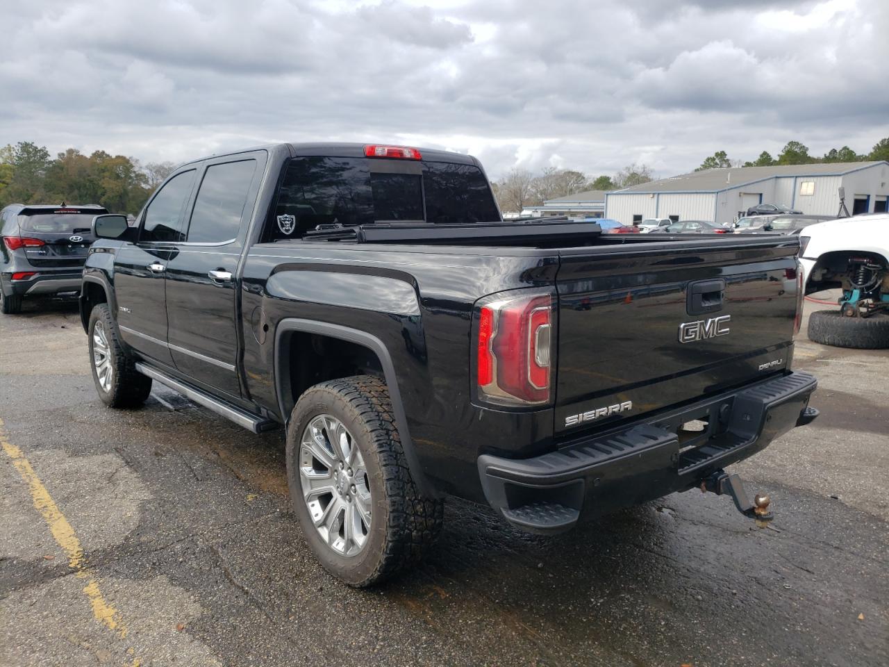 2017 GMC Sierra - Image 2