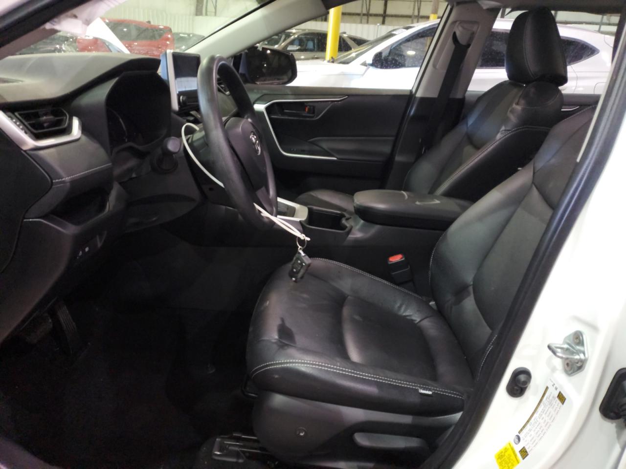 2023 Toyota RAV 4 - Image 7