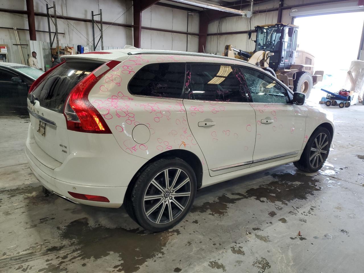 2016 Volvo XC60 - Image 3