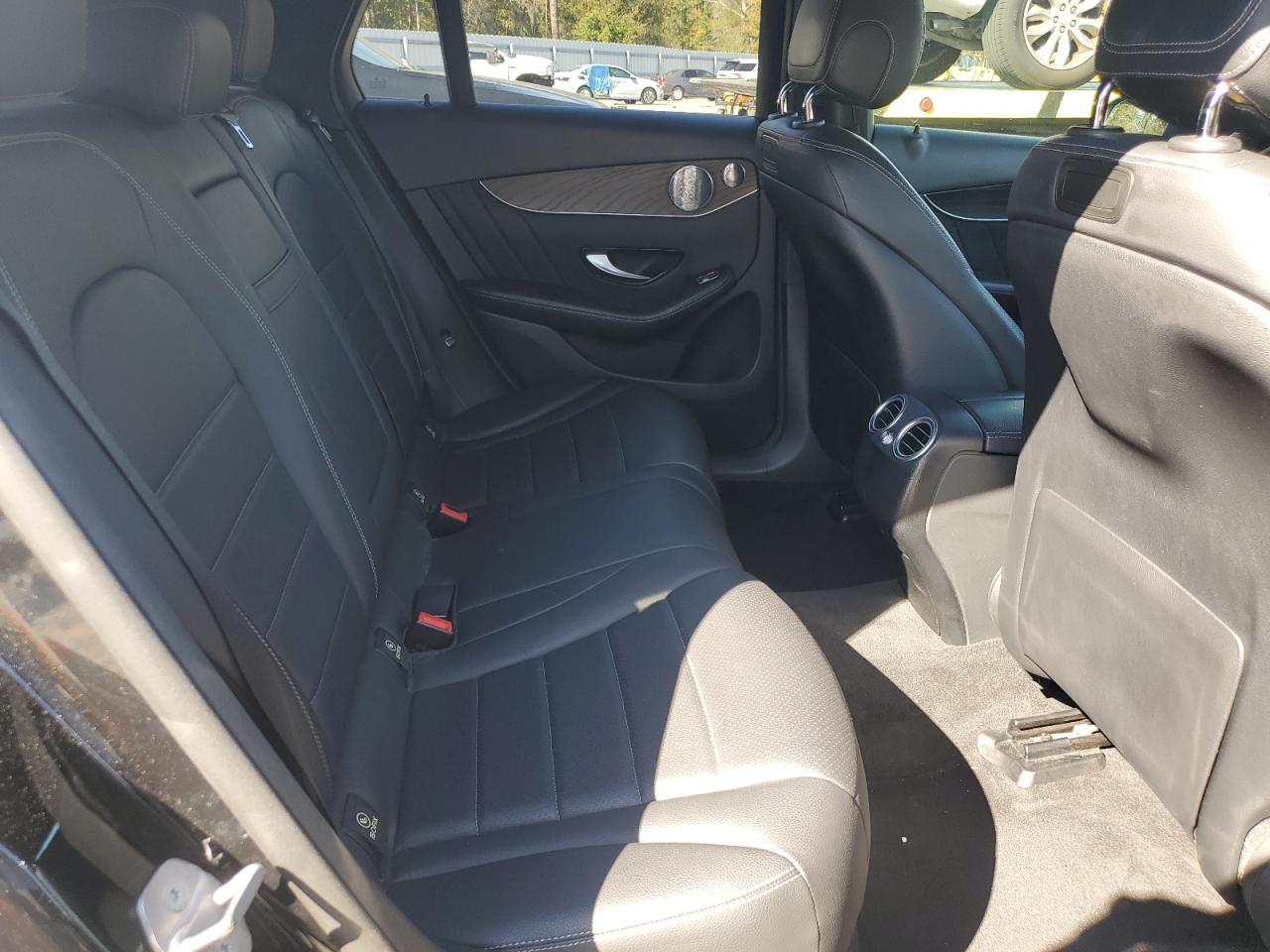 2018 Mercedes-Benz GLC - Image 11