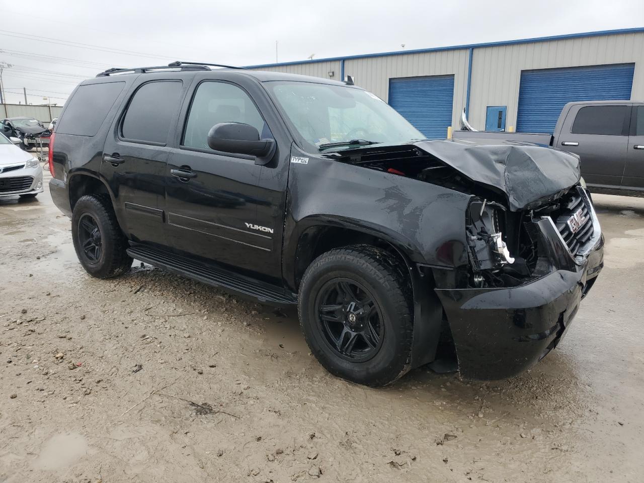 2010 GMC Yukon - Image 4