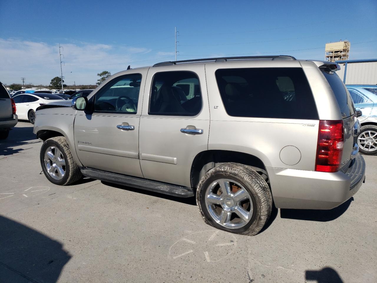 2007 Chevrolet Tahoe - Image 2