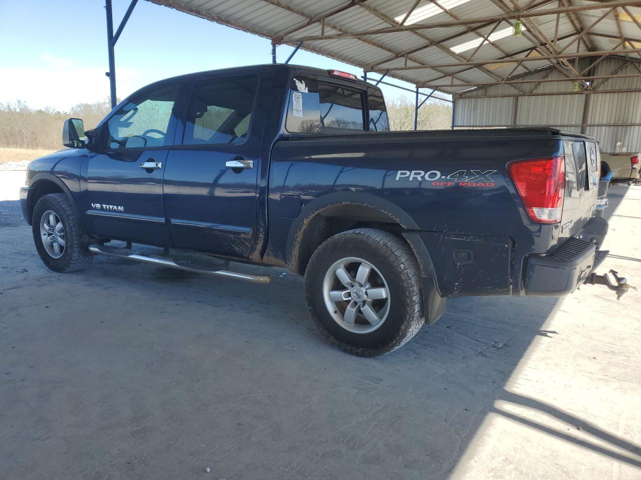 2010 Nissan Titan - Image 2