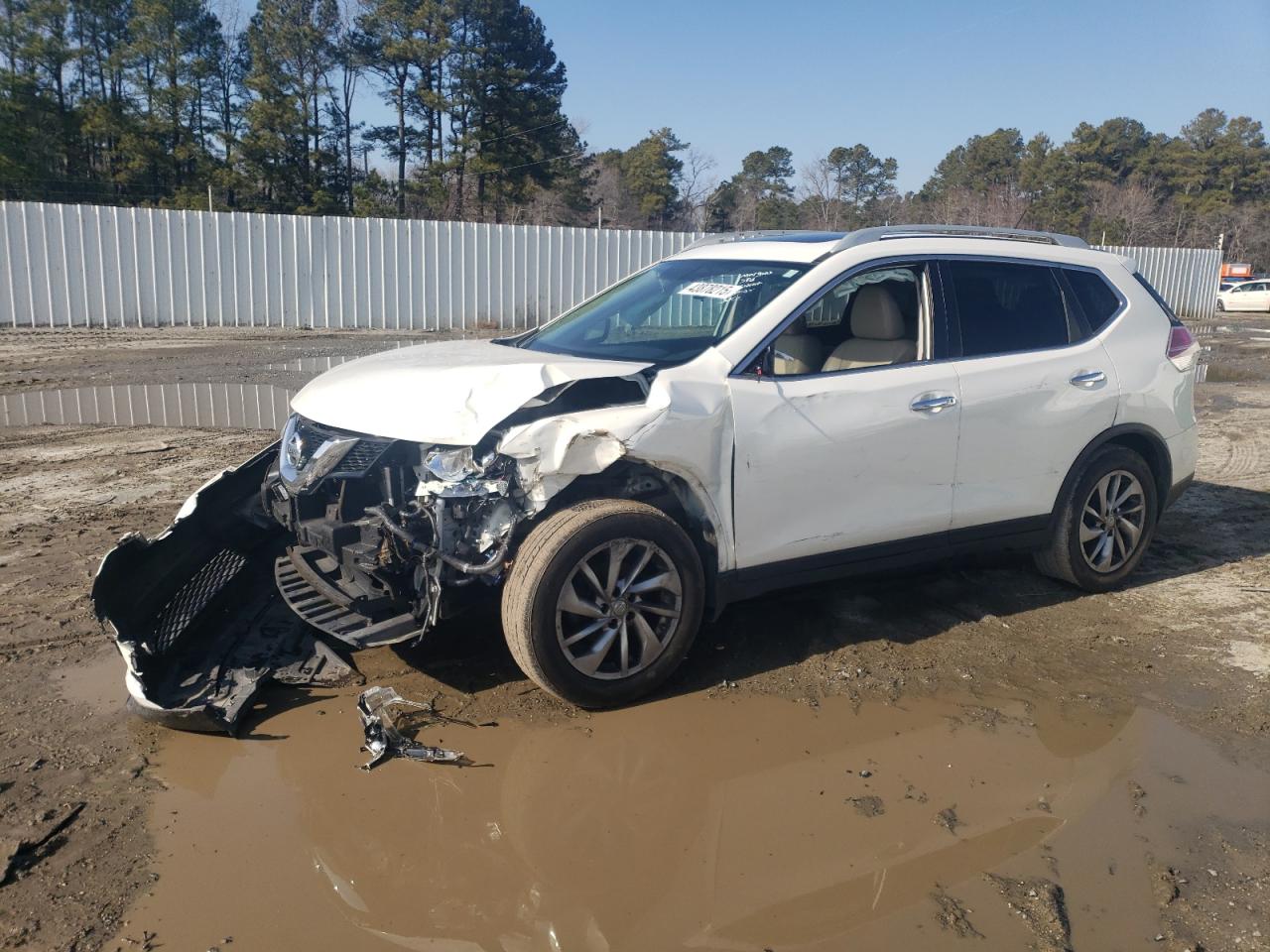 2014 Nissan Rogue - Image 1