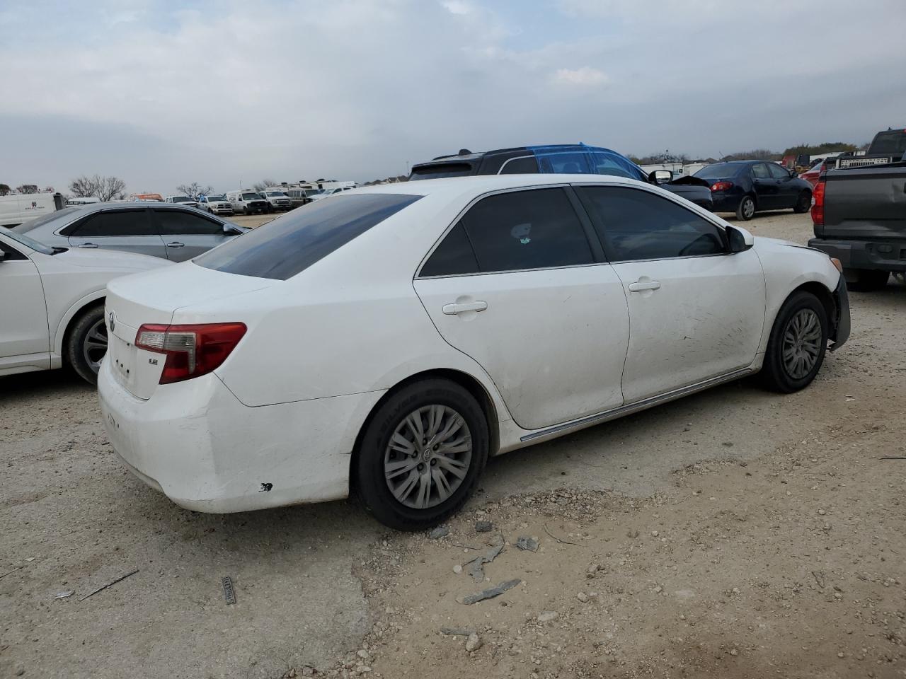 2014 Toyota Camry - Image 3