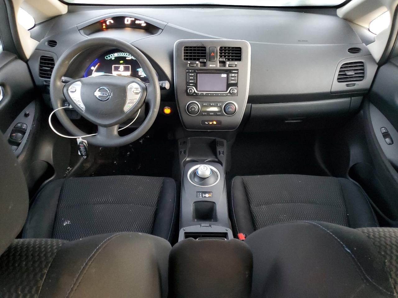 2016 Nissan Leaf - Image 8