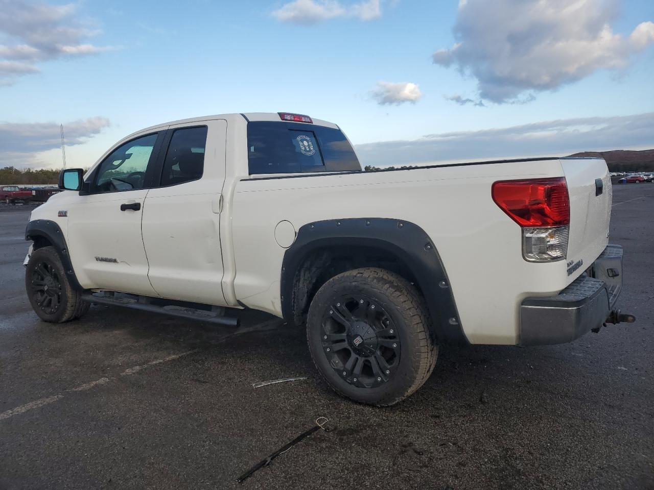 2012 Toyota Tundra - Image 2