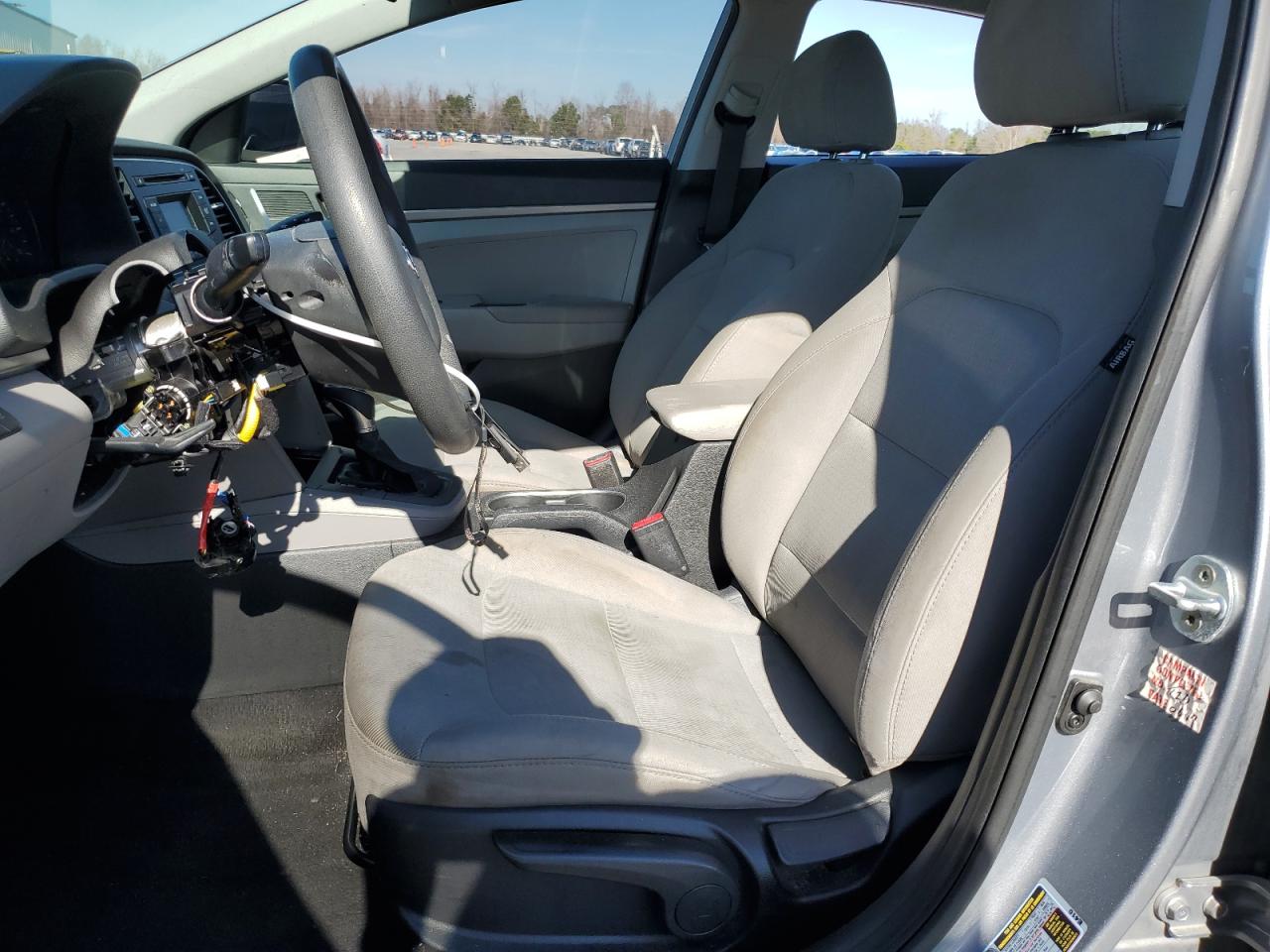 2017 Hyundai Elantra - Image 7