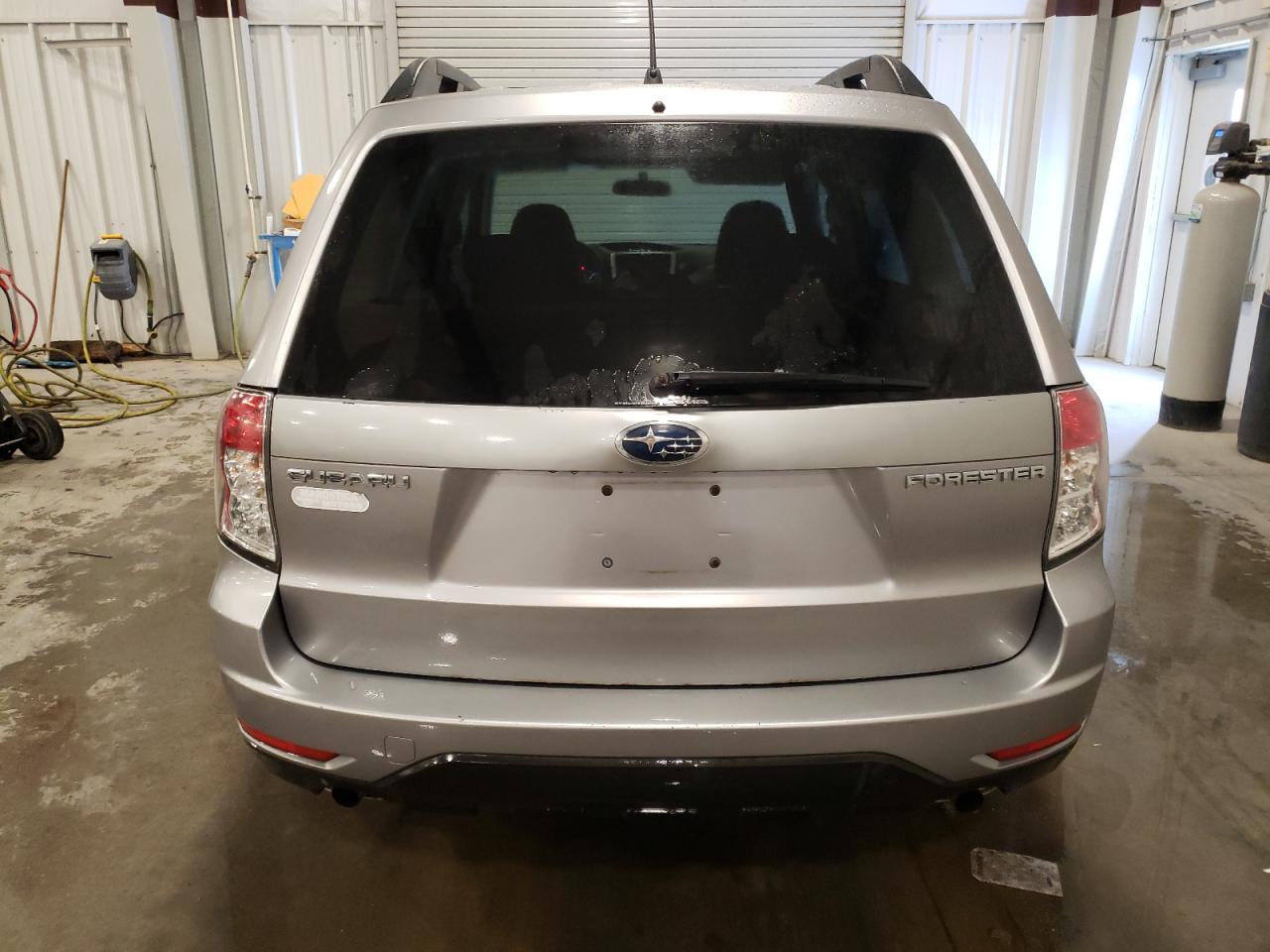 2010 Subaru Forester - Image 6