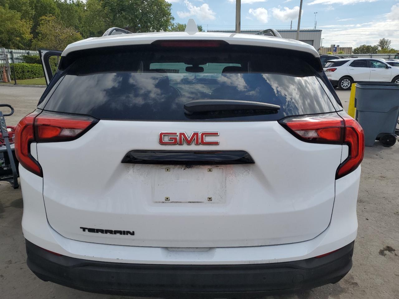 2019 GMC Terrain - Image 6