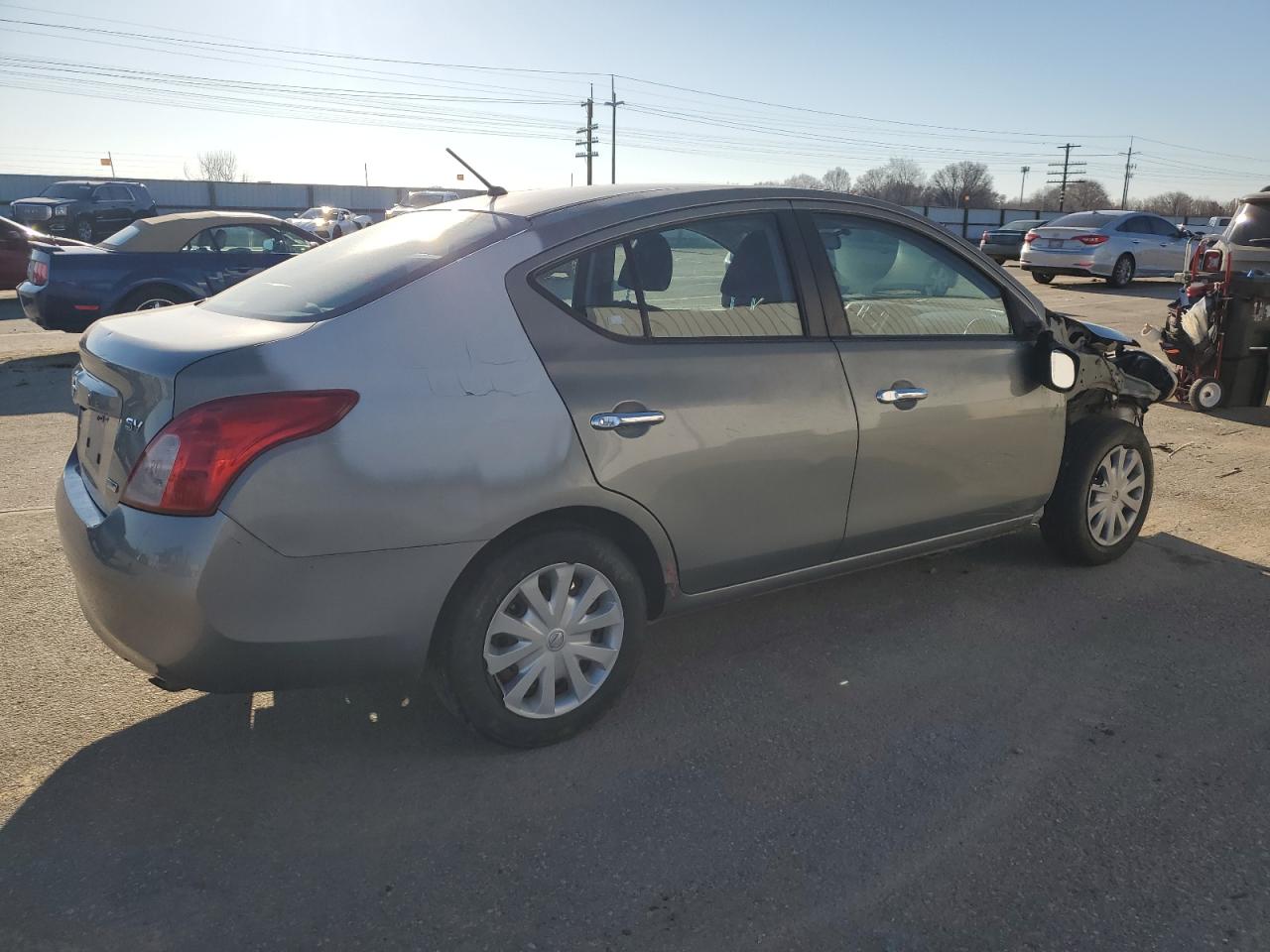 2012 Nissan Versa - Image 3