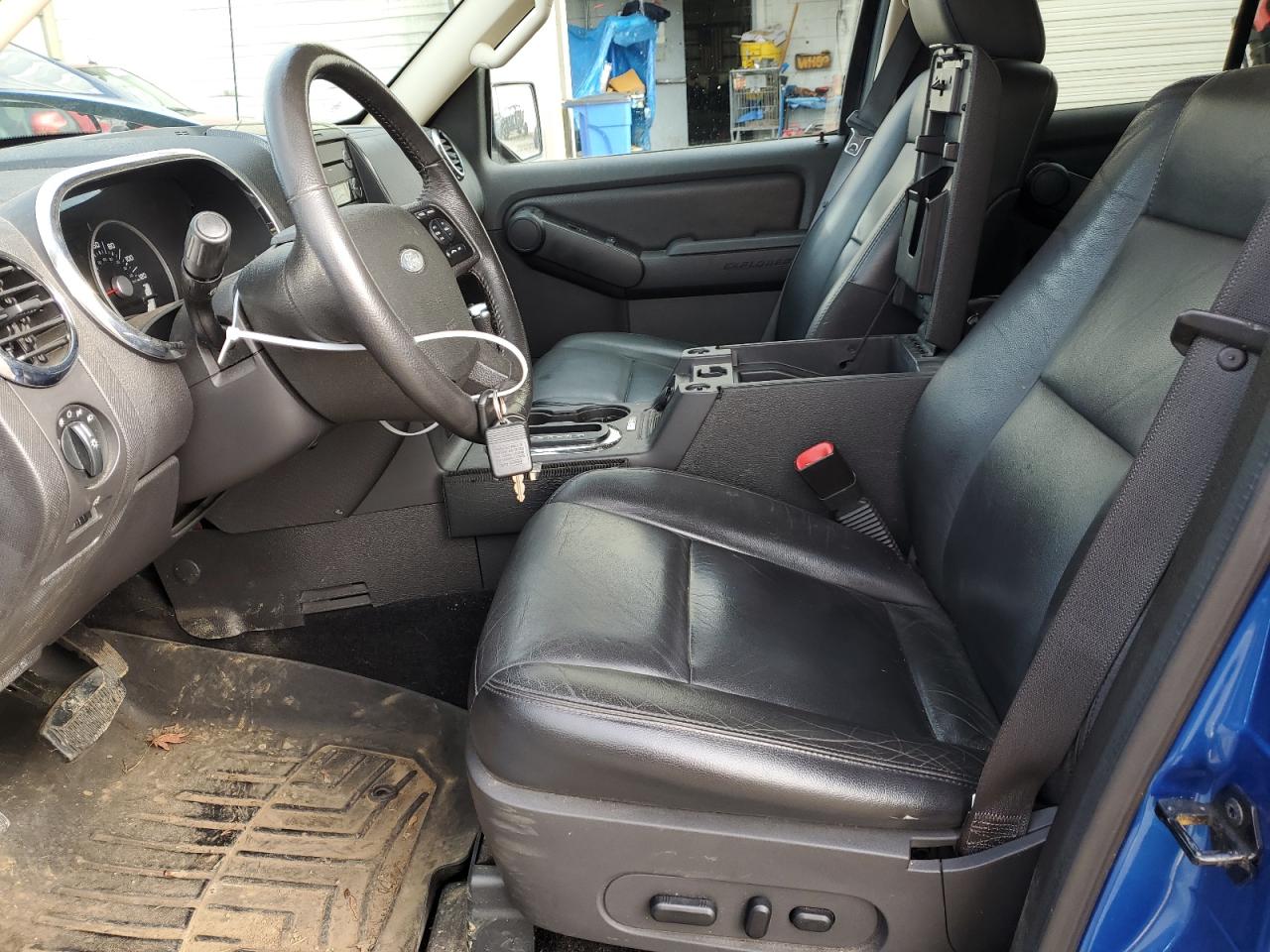2010 Ford Explorer - Image 7